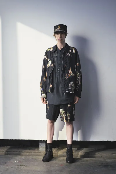 Look 14